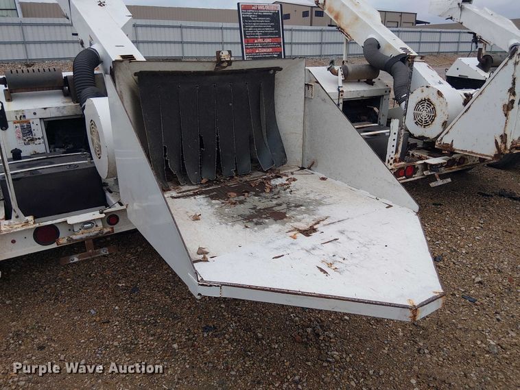 image for item YA2820 2009 Altec WC126 wood chipper