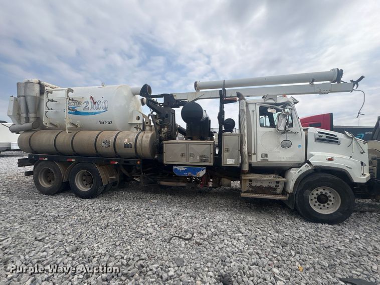image for item YA2879 2016 Western Star 4700 sewer jetter truck