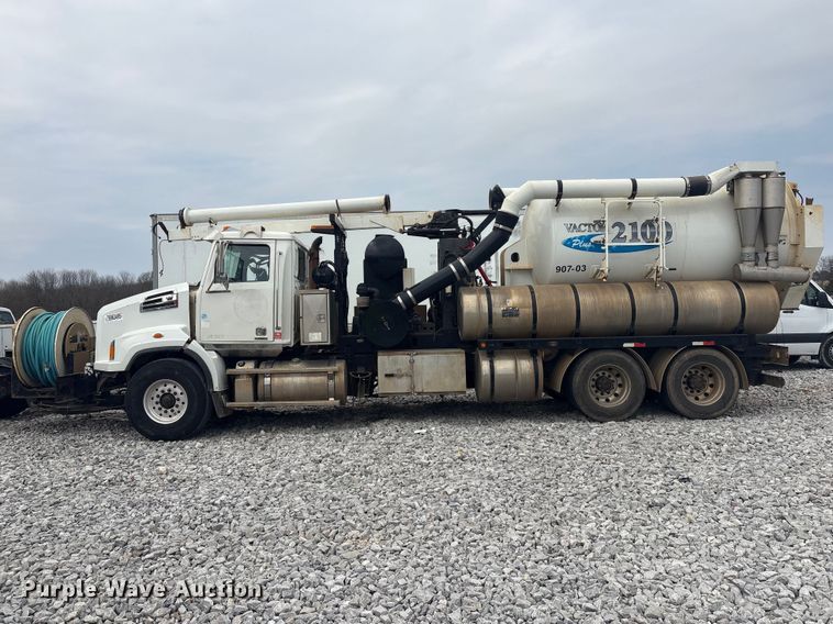 image for item YA2879 2016 Western Star 4700 sewer jetter truck