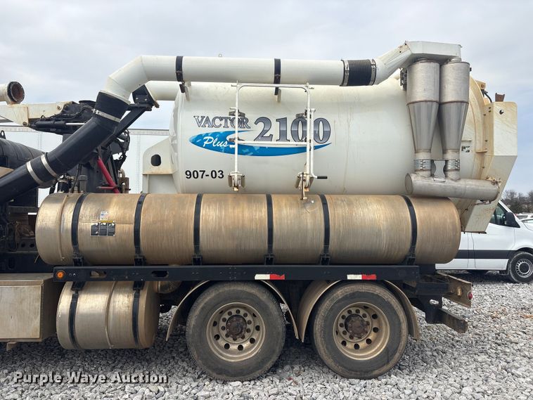 image for item YA2879 2016 Western Star 4700 sewer jetter truck