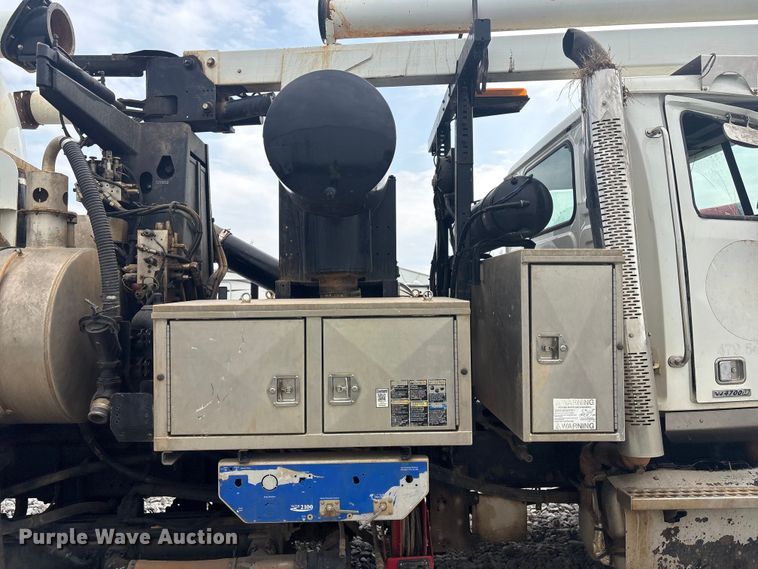 image for item YA2879 2016 Western Star 4700 sewer jetter truck