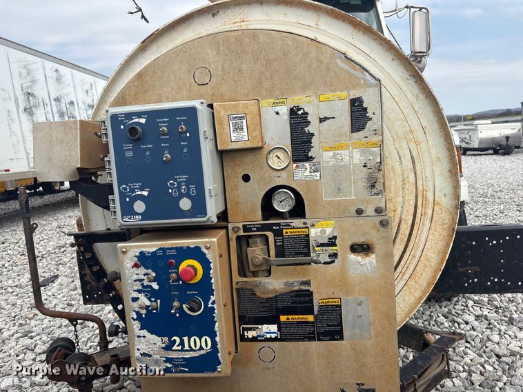 image for item YA2879 2016 Western Star 4700 sewer jetter truck