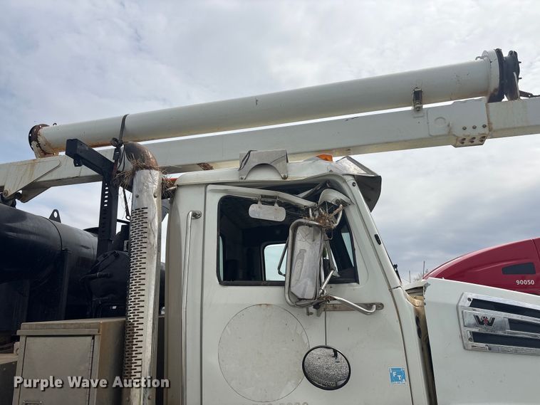 image for item YA2879 2016 Western Star 4700 sewer jetter truck