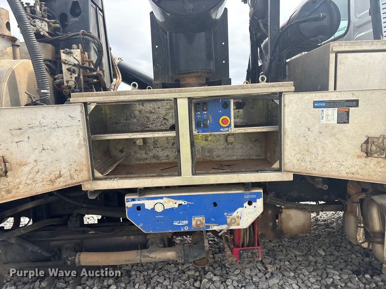 image for item YA2879 2016 Western Star 4700 sewer jetter truck