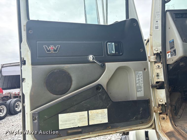 image for item YA2879 2016 Western Star 4700 sewer jetter truck