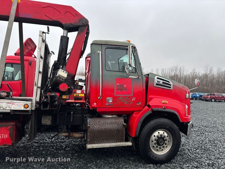 image for item YA2958 2013 Western Star 4700 crane truck