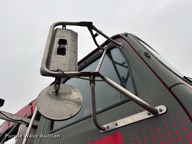 image for item YA2958 2013 Western Star 4700 crane truck