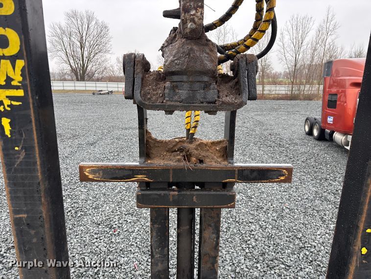 image for item YA2958 2013 Western Star 4700 crane truck