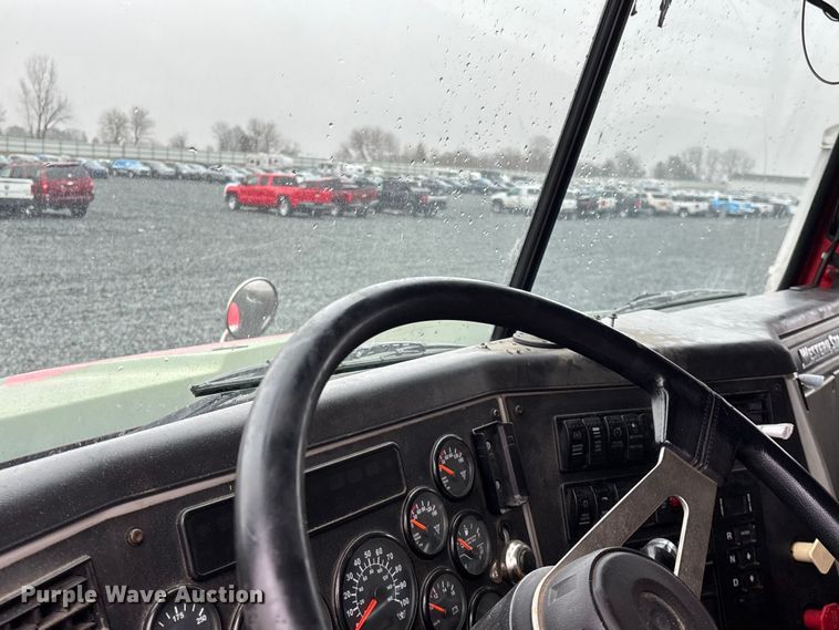 image for item YA2958 2013 Western Star 4700 crane truck