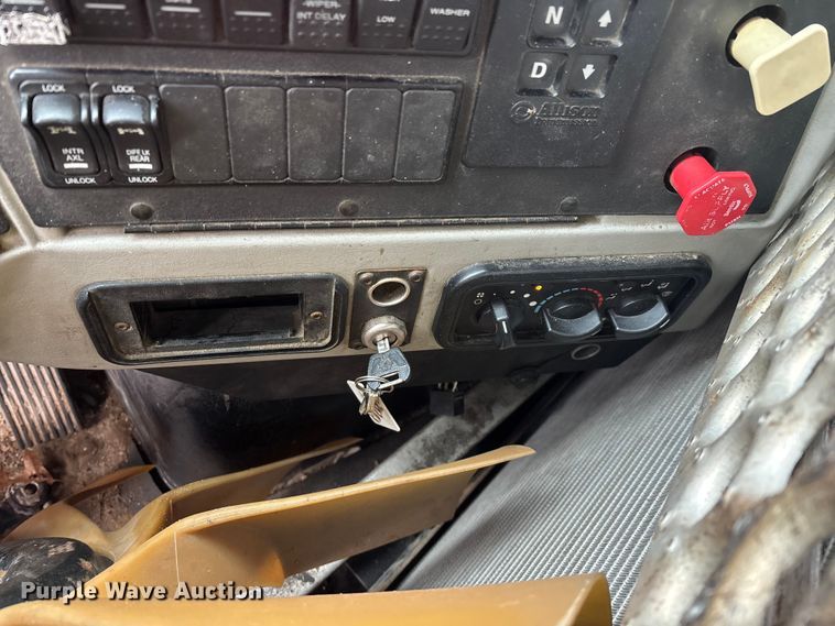 image for item YA2958 2013 Western Star 4700 crane truck