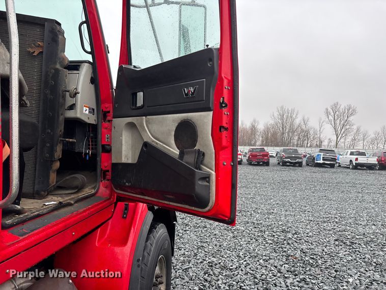 image for item YA2958 2013 Western Star 4700 crane truck