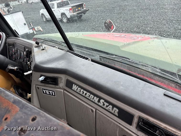 image for item YA2958 2013 Western Star 4700 crane truck