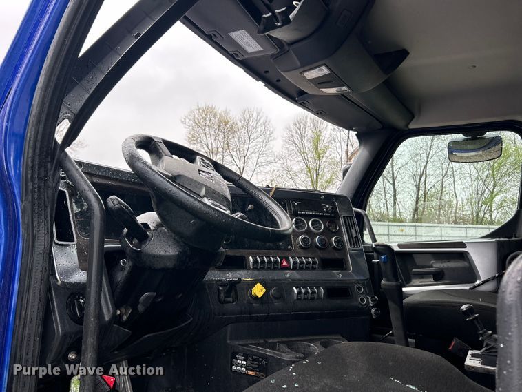 image for item YA2959 2025 Western Star 47X dump truck
