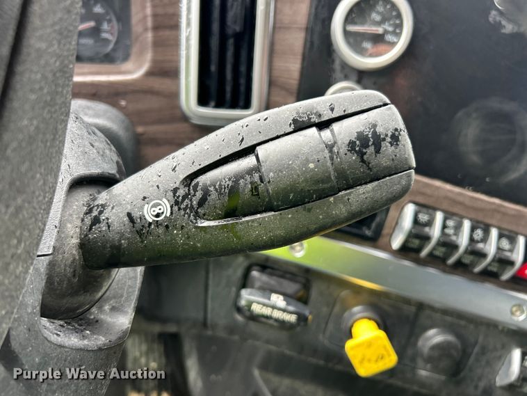 image for item YA2959 2025 Western Star 47X dump truck