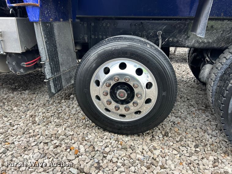 image for item YA2959 2025 Western Star 47X dump truck