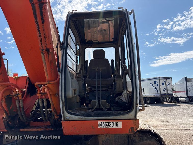 image for item YA3029 2000 Hitachi EX330LC-5 excavator