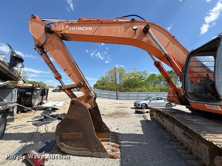 image for item YA3029 2000 Hitachi EX330LC-5 excavator