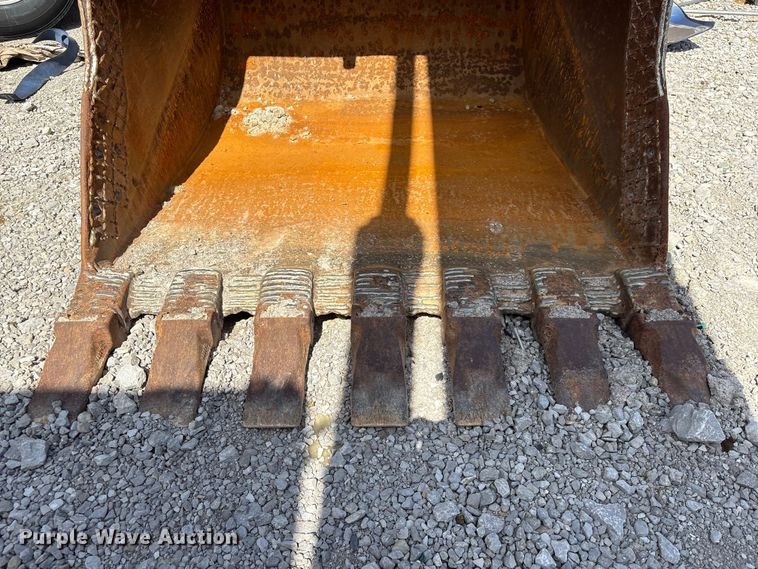 image for item YA3029 2000 Hitachi EX330LC-5 excavator