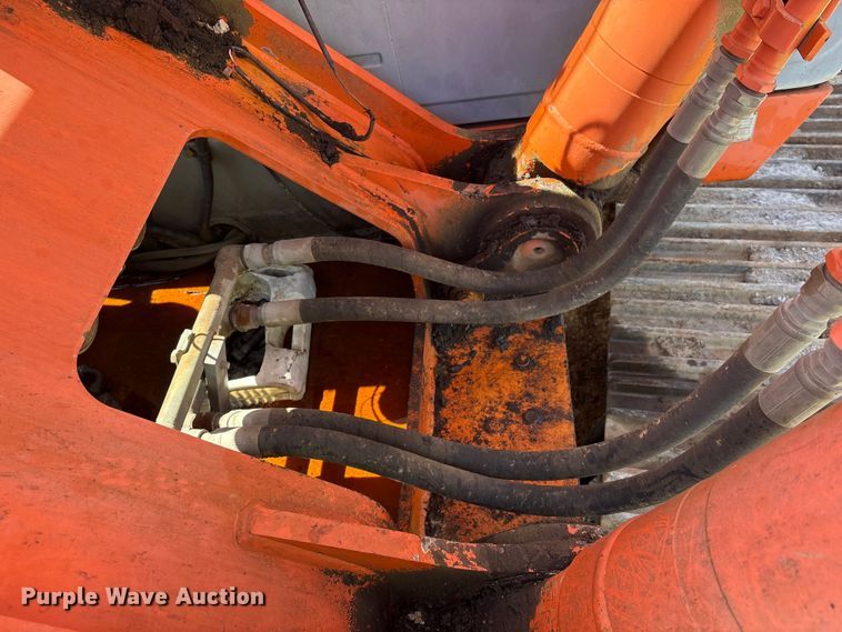 image for item YA3029 2000 Hitachi EX330LC-5 excavator