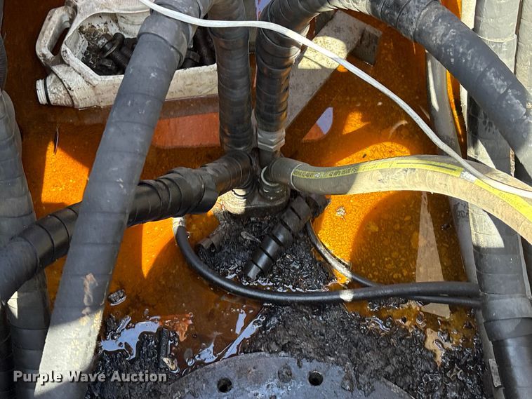 image for item YA3029 2000 Hitachi EX330LC-5 excavator