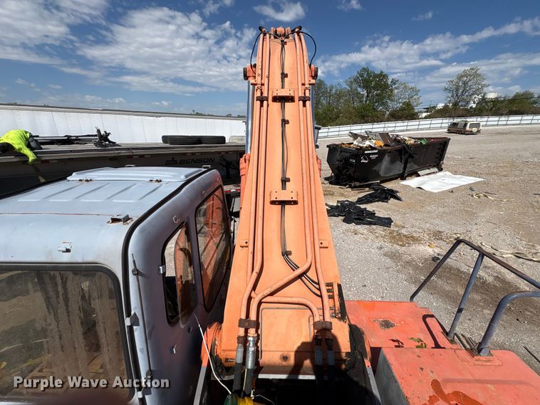 image for item YA3029 2000 Hitachi EX330LC-5 excavator