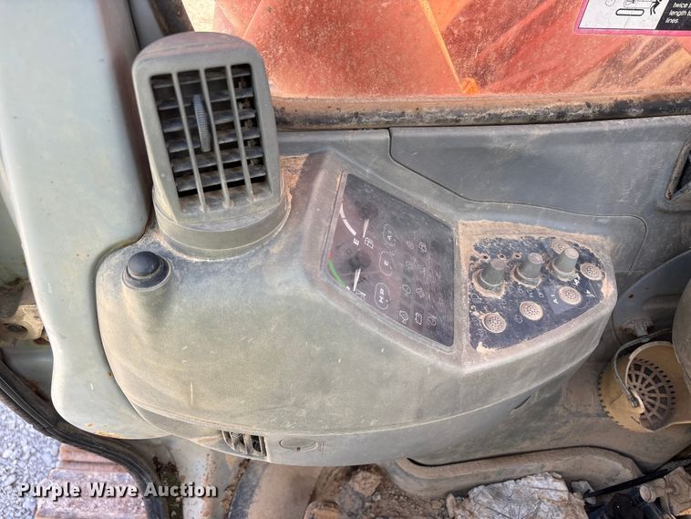 image for item YA3029 2000 Hitachi EX330LC-5 excavator