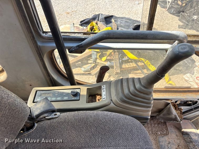 image for item YA3029 2000 Hitachi EX330LC-5 excavator