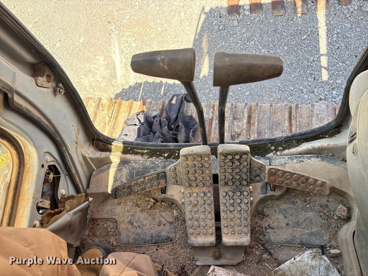 image for item YA3029 2000 Hitachi EX330LC-5 excavator