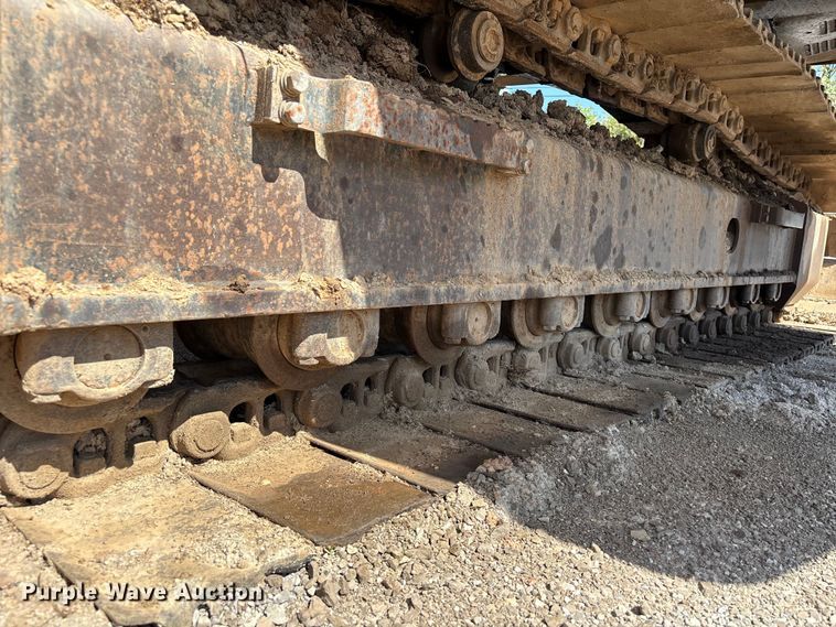 image for item YA3029 2000 Hitachi EX330LC-5 excavator
