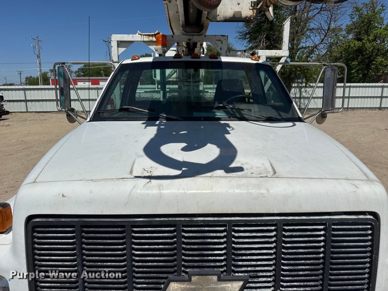 image for item YA3042 1995 Chevrolet Kodiak digger derrick truck
