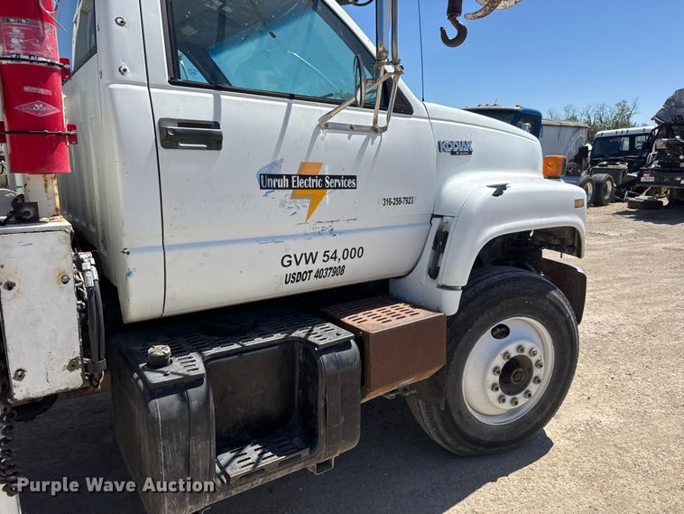 image for item YA3042 1995 Chevrolet Kodiak digger derrick truck