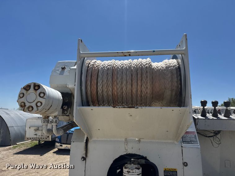 image for item YA3042 1995 Chevrolet Kodiak digger derrick truck