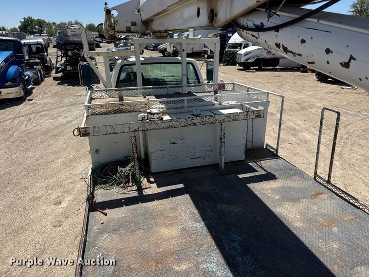 image for item YA3042 1995 Chevrolet Kodiak digger derrick truck