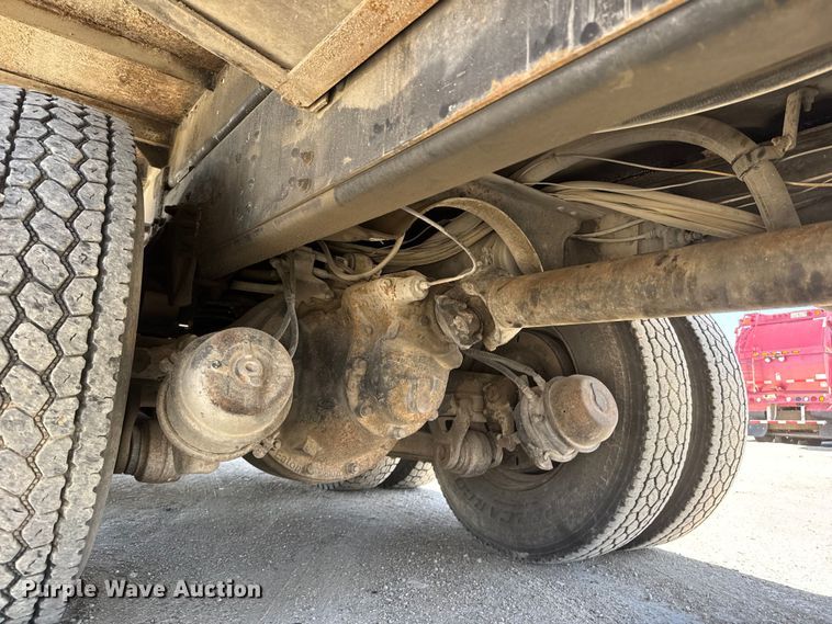 image for item YA3042 1995 Chevrolet Kodiak digger derrick truck