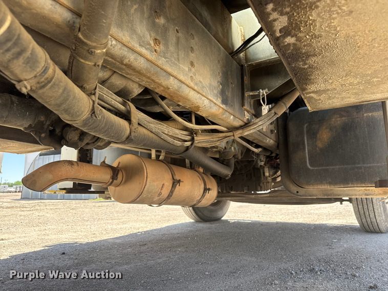 image for item YA3042 1995 Chevrolet Kodiak digger derrick truck