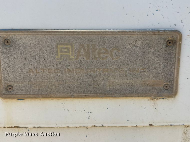 image for item YA3042 1995 Chevrolet Kodiak digger derrick truck