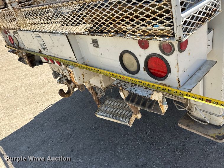 image for item YA3042 1995 Chevrolet Kodiak digger derrick truck