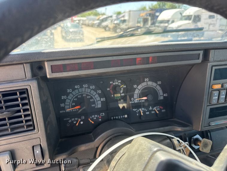 image for item YA3042 1995 Chevrolet Kodiak digger derrick truck