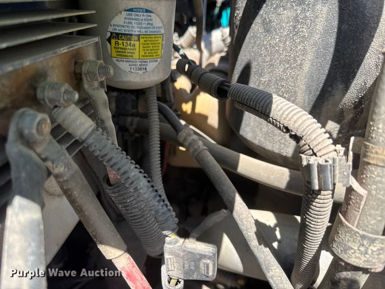 image for item YA3042 1995 Chevrolet Kodiak digger derrick truck