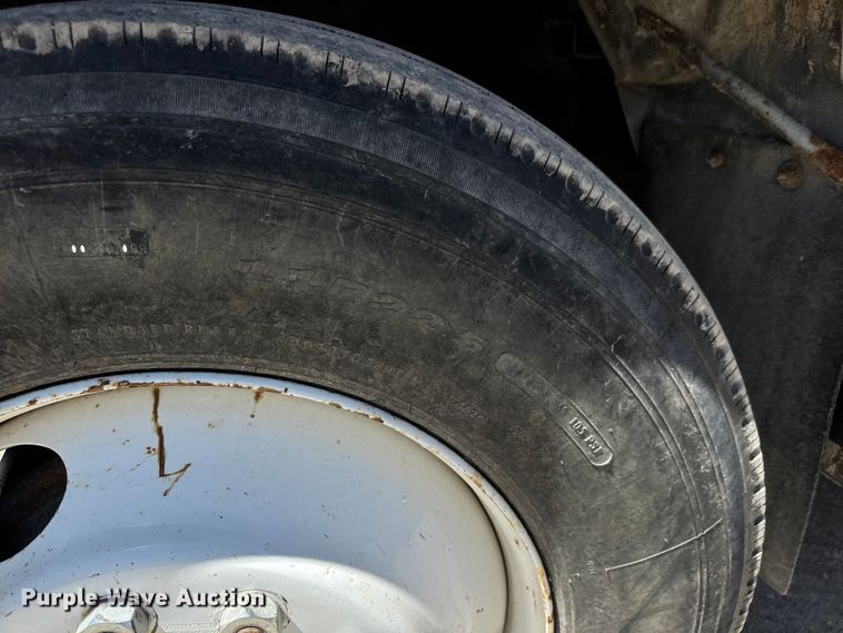 image for item YA3042 1995 Chevrolet Kodiak digger derrick truck