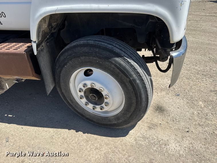 image for item YA3042 1995 Chevrolet Kodiak digger derrick truck