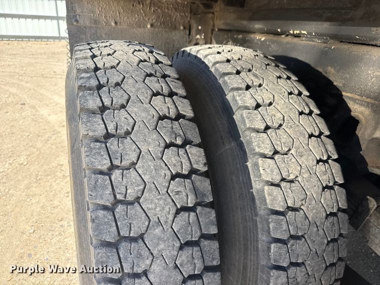 image for item YA3042 1995 Chevrolet Kodiak digger derrick truck