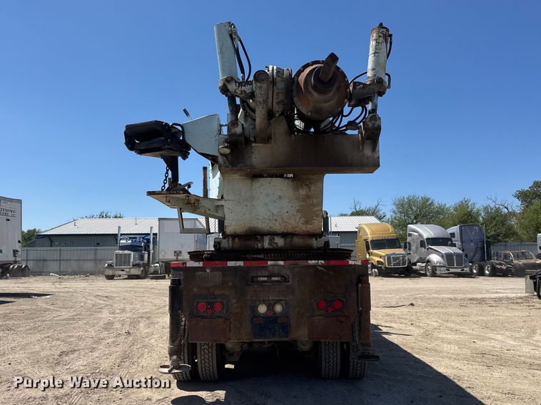 image for item YA3043 1997 Mack CH613 drilling rig truck