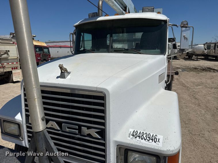image for item YA3043 1997 Mack CH613 drilling rig truck