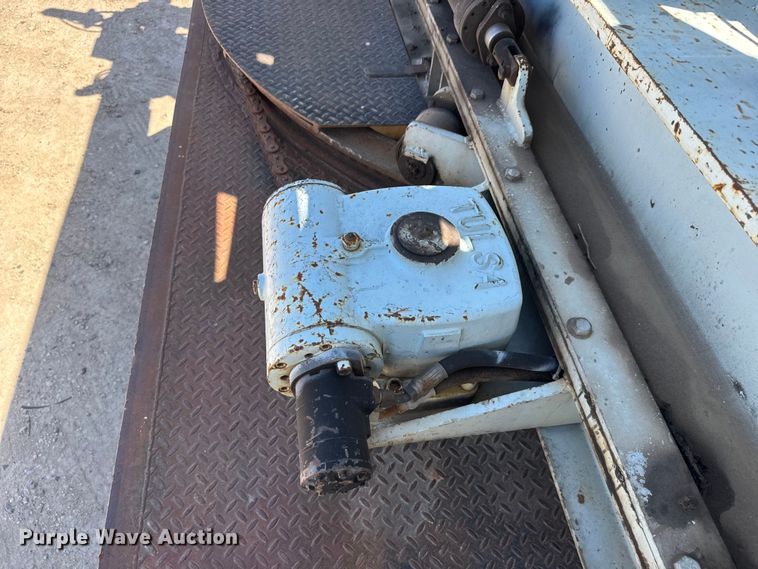 image for item YA3043 1997 Mack CH613 drilling rig truck