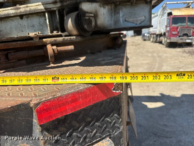 image for item YA3043 1997 Mack CH613 drilling rig truck