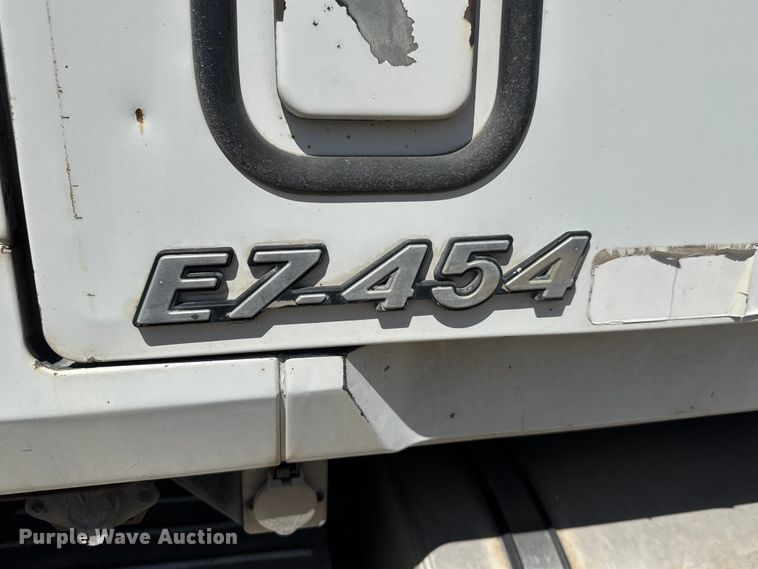 image for item YA3043 1997 Mack CH613 drilling rig truck