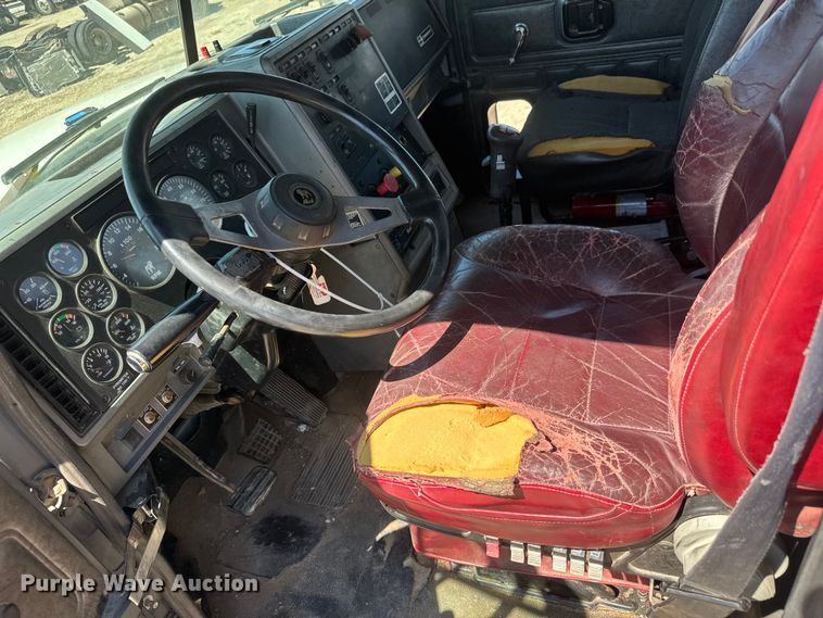 image for item YA3043 1997 Mack CH613 drilling rig truck