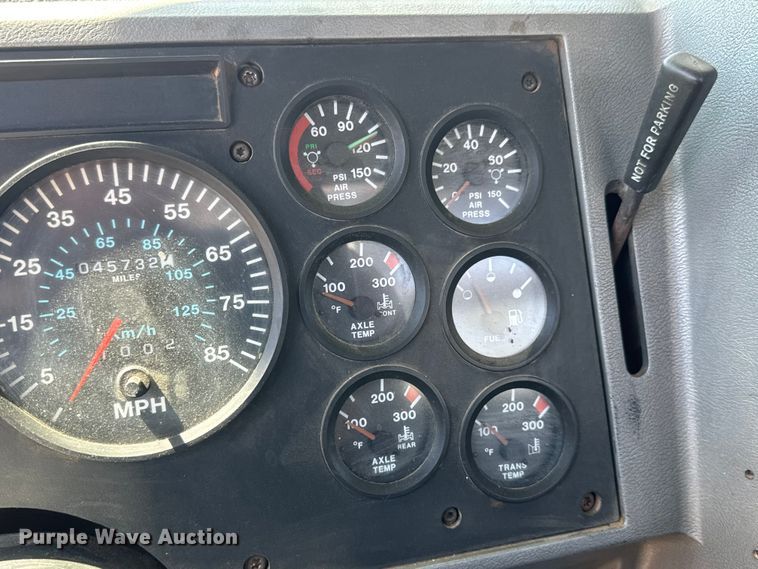 image for item YA3043 1997 Mack CH613 drilling rig truck