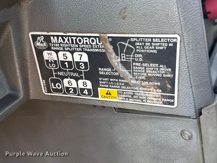 image for item YA3043 1997 Mack CH613 drilling rig truck